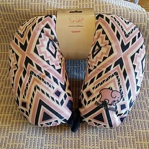 New Ivory Ella Geometric Pattern Travel Pillow